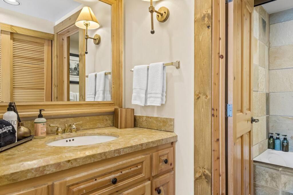 Blue Collar Boutique: Affordable Adventure Aparthotel Телърайд Екстериор снимка